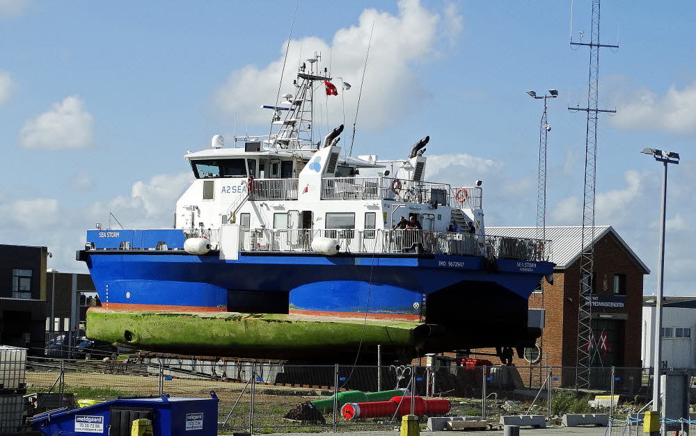 10 - Offshore Schiff in der Werft in Havneby